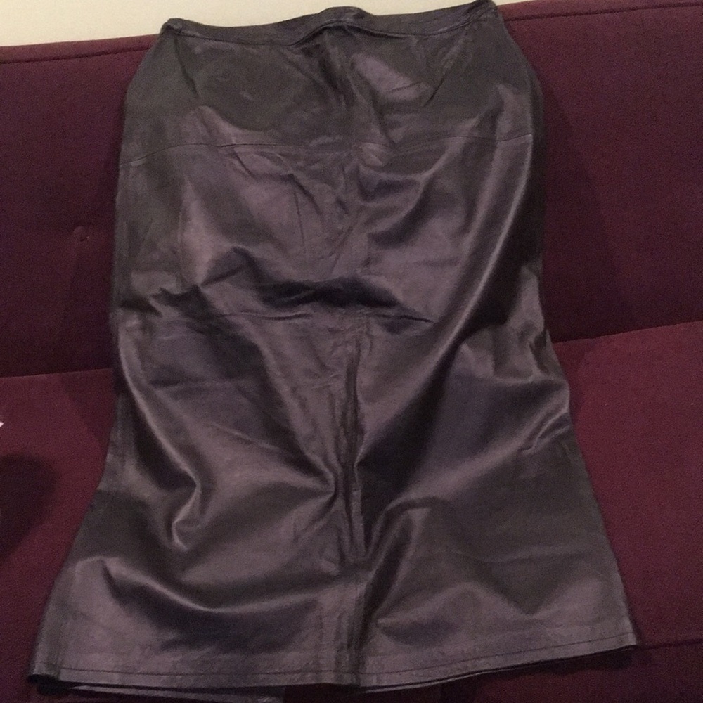 Genuine leather black Skirt !
